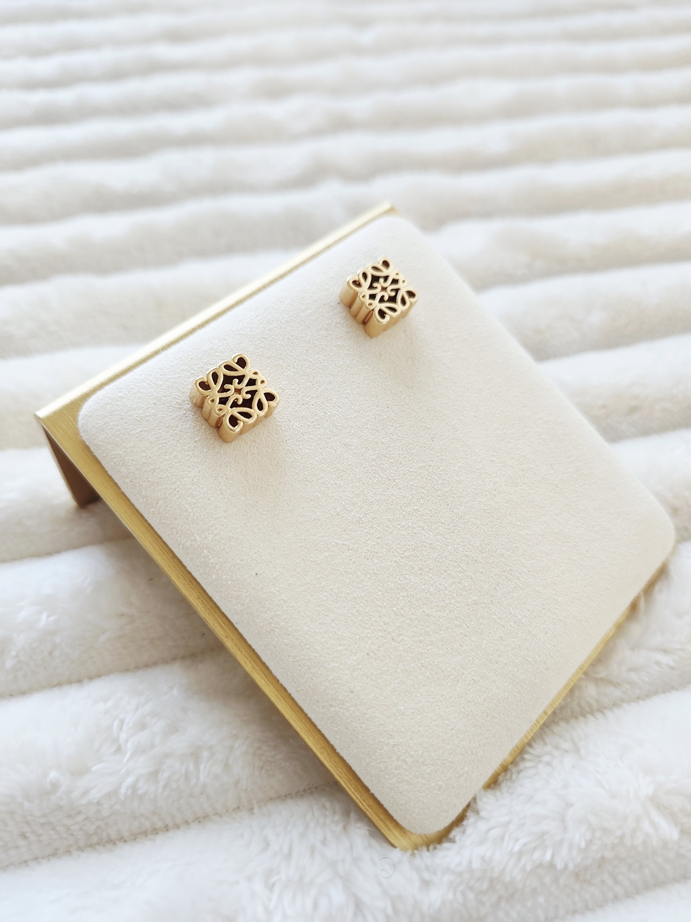 Loewe Anagram Stud Earrings Gold Tone Square Openwork Logo - Picture 3 of 5